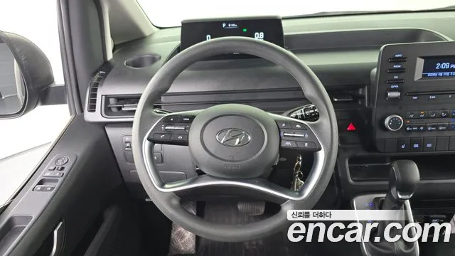 2023 Hyundai Staria Tourer 11-Seater Sold VIN KMJYA371BPU108653 – side profile