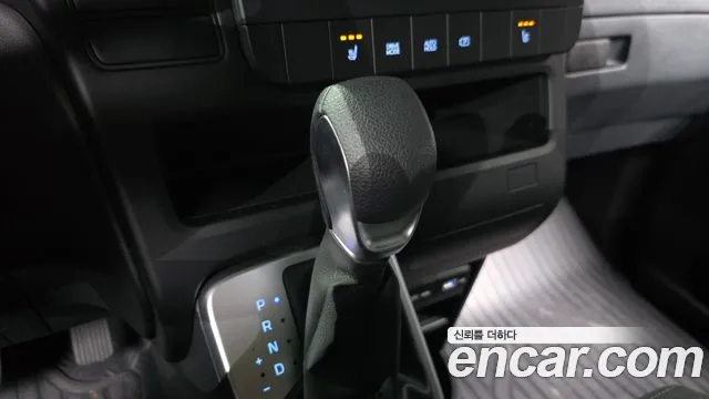 2024 Hyundai Staria Tourer 11-Seater Sold VIN KMJYA371BRU174286 – side profile