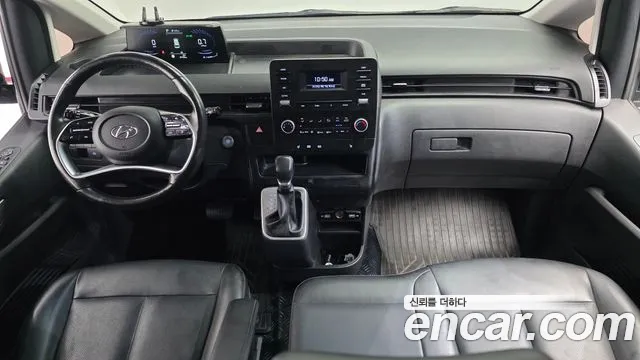2022 Hyundai Staria Tourer 11-Seater Sold VIN KMJYB371BNU001366 – front exterior