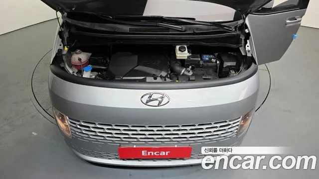 2022 Hyundai Staria Tourer 11-Seater Sold VIN KMJYB371BNU003169 – front exterior