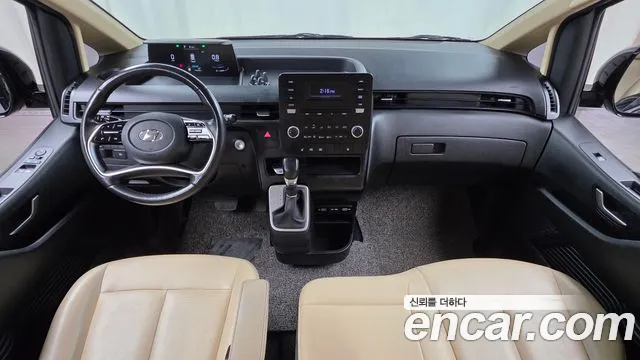 2022 Hyundai Staria Tourer 11-Seater Sold VIN KMJYB371BNU004642 – rear exterior