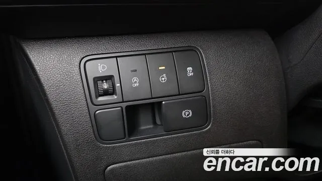 2022 Hyundai Staria Tourer 11-Seater Sold VIN KMJYB371BNU004642 – exterior detail
