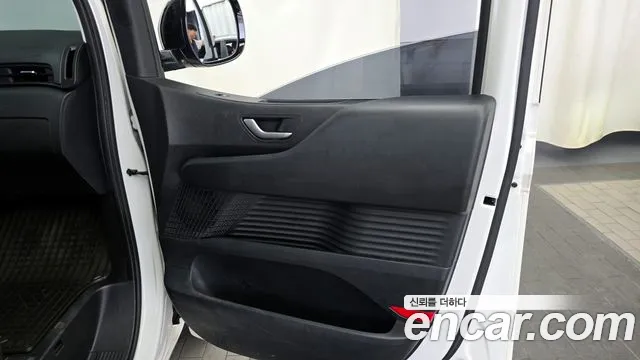 2022 Hyundai Staria Tourer 11-Seater Sold VIN KMJYB371BNU045571 – undercarriage