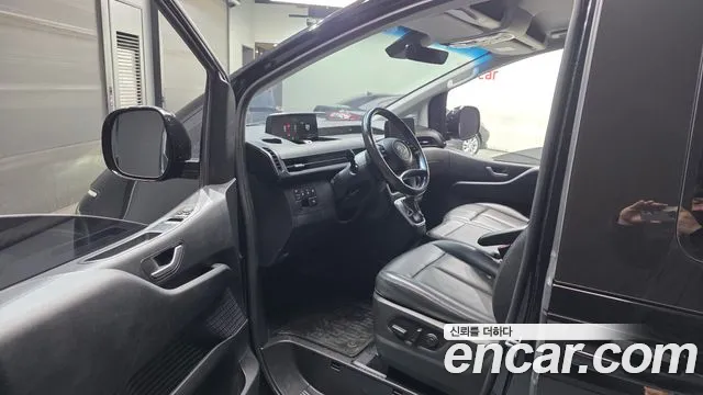 2022 Hyundai Staria Tourer 11-Seater Sold VIN KMJYB371BNU053679 – rear exterior
