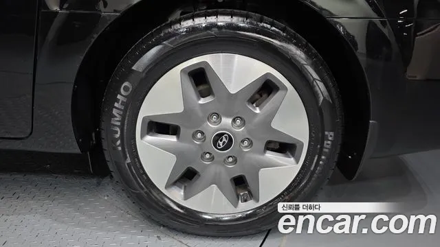 2022 Hyundai Staria Tourer 11-Seater Sold VIN KMJYB371BNU053679 – undercarriage