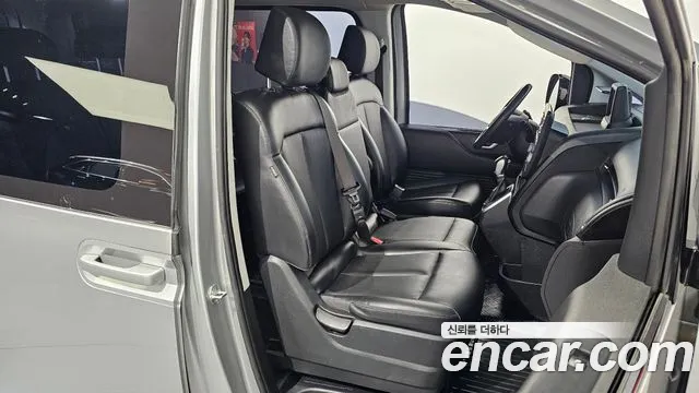 2023 Hyundai Staria Tourer 11-Seater Sold VIN KMJYB371BPU109022 – engine bay