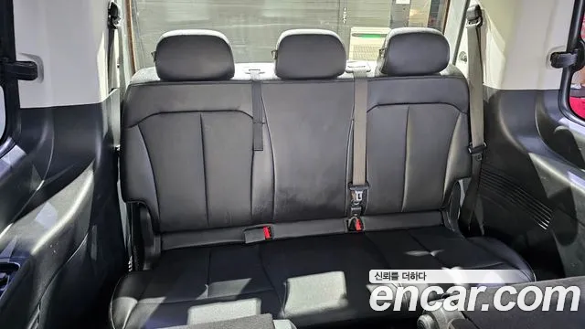 2023 Hyundai Staria Tourer 11-Seater Sold VIN KMJYB371BPU109022 – photo 20