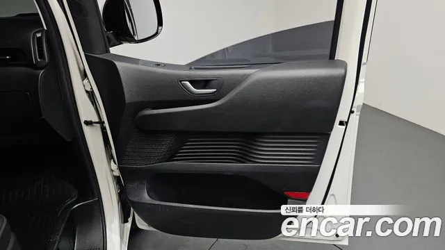 2024 Hyundai Staria Tourer 11-Seater Sold VIN KMJYB371BRU157670 – odometer reading