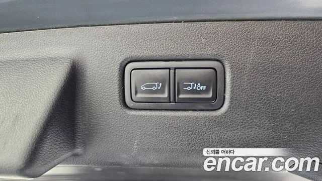 2023 Hyundai Staria 4wd Tourer 11-Seater Sold VIN KMJYB371DPU116936 – front exterior