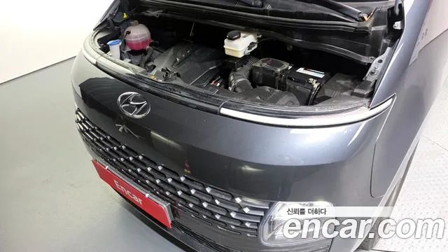 2022 Hyundai Staria L3.5 Tourer 11-Seater Sold VIN KMJYB373BNU013053 – front exterior