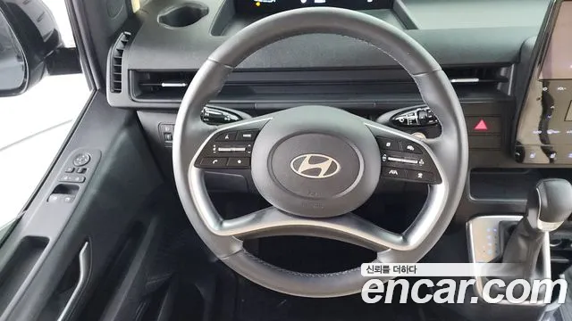 2025 Hyundai Staria HEV 1.6 Tourer 11-Seater Sold VIN KMJYB37ABSU001912 – interior seats