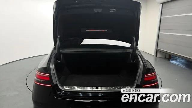 2022 Genesis G90 (RS4) Gasoline 3.5 Turbo 2WD Sold VIN KMTFA41DBNU011510 – side profile 2022 Genesis G90 (RS4) Gasoline 3.5 Turbo 2WD Sold VIN KMTFA41DBNU011510 – side profile