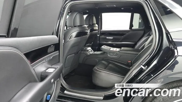 2023 Genesis G90 (RS4) Gasoline 3.5 Turbo 2WD Sold VIN KMTFA41DBPU019355 – dashboard