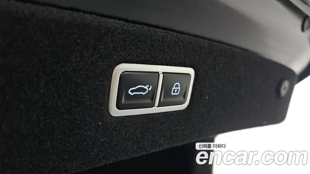 2023 Genesis G90 (RS4) Gasoline 3.5 Turbo 2WD Sold VIN KMTFA41DBPU031090 – interior seats