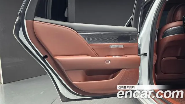 2022 Genesis G90 (RS4) Gasoline 3.5 Turbo AWD Sold VIN KMTFA41DDNU004252 – exterior detail 2022 Genesis G90 (RS4) Gasoline 3.5 Turbo AWD Sold VIN KMTFA41DDNU004252 – exterior detail