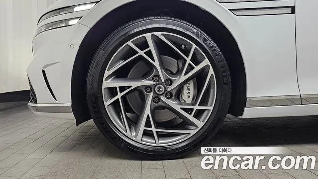 2022 Genesis G90 (RS4) Gasoline 3.5 Turbo AWD Sold VIN KMTFA41DDNU016006 – engine bay 2022 Genesis G90 (RS4) Gasoline 3.5 Turbo AWD Sold VIN KMTFA41DDNU016006 – engine bay