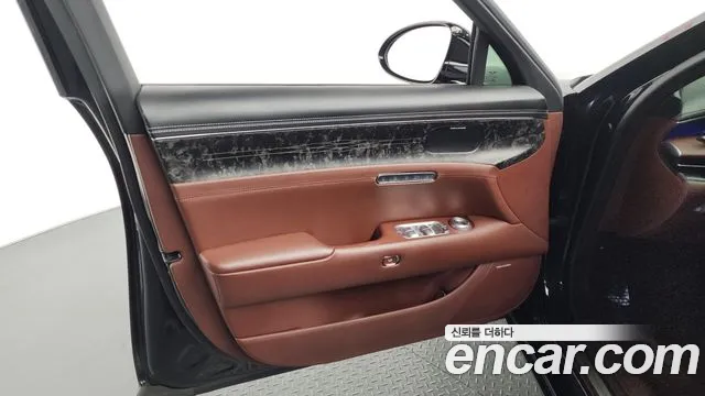 2023 Genesis G90 (RS4) Gasoline 3.5 Turbo AWD Sold VIN KMTFA41DDPU028012 – rear exterior