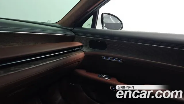 2023 Genesis G90 (RS4) Gasoline 3.5 Turbo AWD Sold VIN KMTFA41DDPU036742 – interior seats 2023 Genesis G90 (RS4) Gasoline 3.5 Turbo AWD Sold VIN KMTFA41DDPU036742 – interior seats