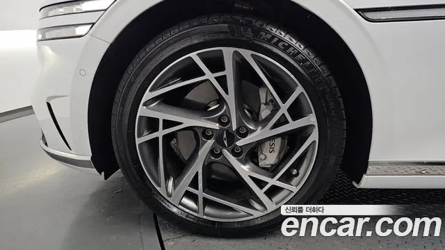 2023 Genesis G90 (RS4) Gasoline 3.5 Turbo AWD Sold VIN KMTFA41DDPU036742 – trunk area 2023 Genesis G90 (RS4) Gasoline 3.5 Turbo AWD Sold VIN KMTFA41DDPU036742 – trunk area