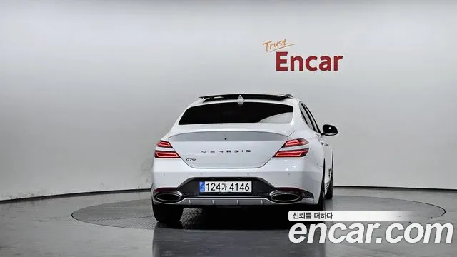 2021 Genesis The New G70 Gasoline 2.0T 2WD VIN KMTG141ABMU088742