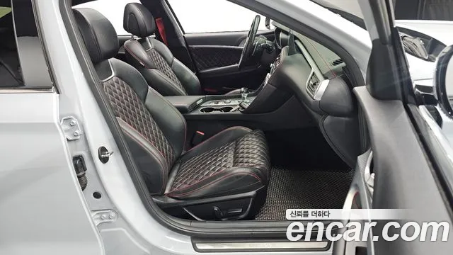 2021 Genesis The New G70 Gasoline 2.0T 2WD Sold VIN KMTG141ABMU090676 – interior seats