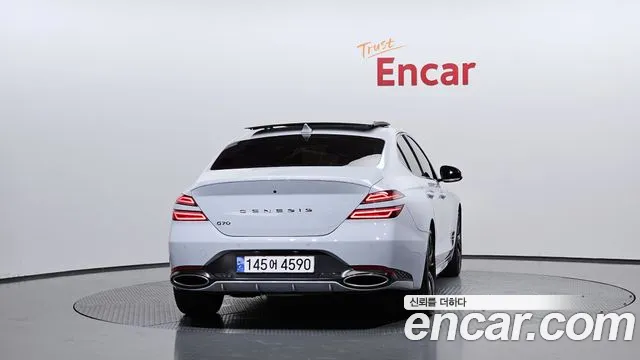 2021 Genesis The New G70 Gasoline 2.0T 2WD Sold VIN KMTG141ABMU090676 – photo 13