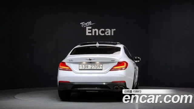 2018 Genesis G70 2.0T VIN KMTG241ABJU012096