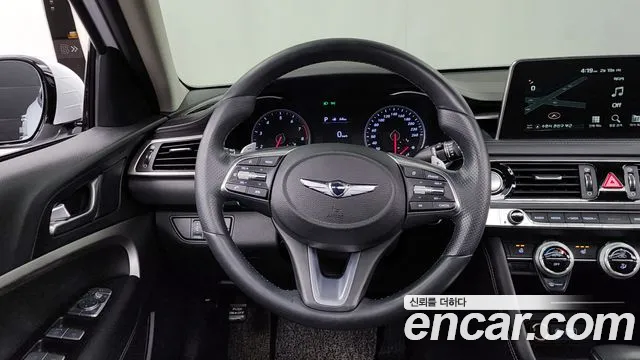 2018 Genesis G70 2.0T Sold VIN KMTG241ABJU012096 – dashboard