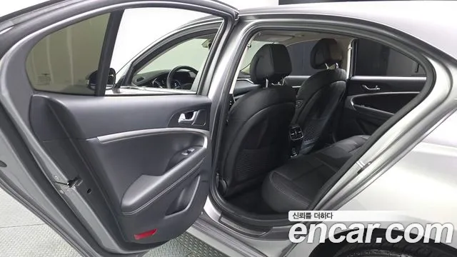 2023 Genesis The New G70 Shooting Brake Gasoline 2.0t 4wd Sold VIN KMTG2G1ADPU110246 – front exterior 2023 Genesis The New G70 Shooting Brake Gasoline 2.0t 4wd Sold VIN KMTG2G1ADPU110246 – front exterior