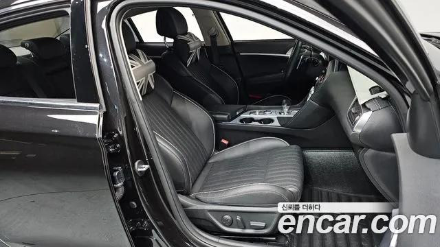 2018 Genesis G70 2.0T Sold VIN KMTG341ABJU003058 – photo 12 2018 Genesis G70 2.0T Sold VIN KMTG341ABJU003058 – photo 12