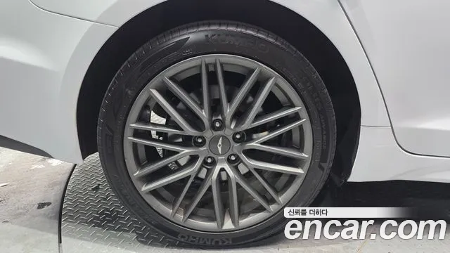 2018 Genesis G70 2.0T Sold VIN KMTG341ABJU009283 – undercarriage 2018 Genesis G70 2.0T Sold VIN KMTG341ABJU009283 – undercarriage