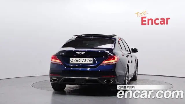 2018 Genesis G70 2.0T VIN KMTG341ABJU022557