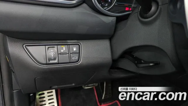 2018 Genesis G70 2.0T Sold VIN KMTG341ABJU022557 – exterior detail