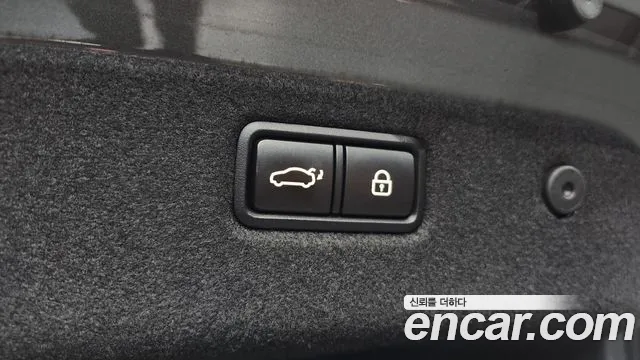 2019 Genesis G70 2.0T Sold VIN KMTG341ABKU032608 – exterior detail 2019 Genesis G70 2.0T Sold VIN KMTG341ABKU032608 – exterior detail