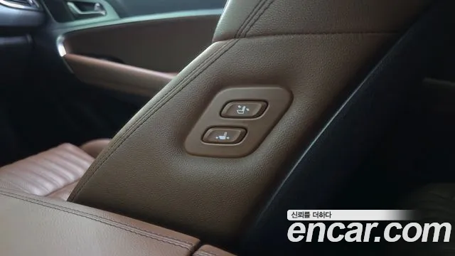 2019 Genesis G70 2.0t Sold VIN KMTG341ABKU042952 – front exterior