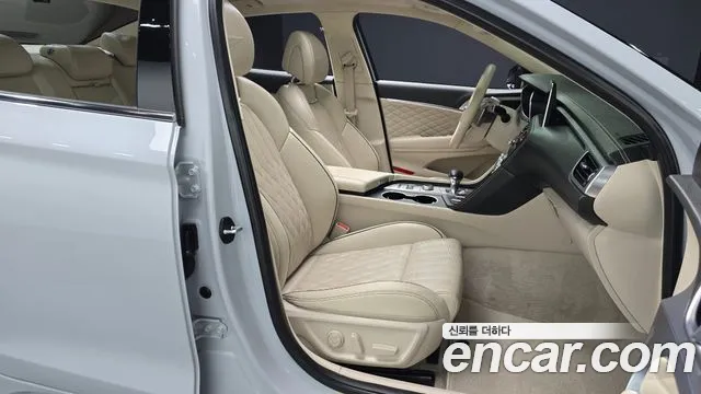2020 Genesis G70 2.0T Sold VIN KMTG341ABLU064524 – exterior detail