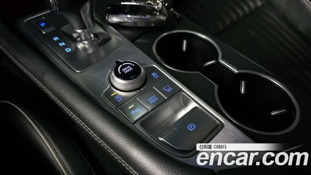 2020 Genesis G70 2.0T Sold VIN KMTG341ABLU070114 – dashboard