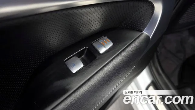 2020 Genesis G70 2.0T Sold VIN KMTG341ABLU070114 – interior seats