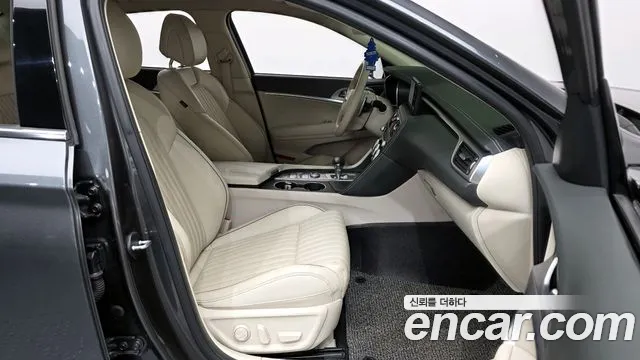 2021 Genesis The New G70 Gasoline 2.0T 2WD Sold VIN KMTG341ABMU077714 – photo 12
