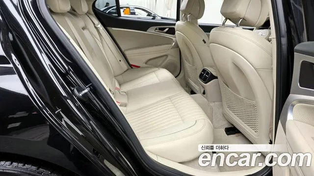 2021 Genesis The New G70 Gasoline 2.0T 2WD Sold VIN KMTG341ABMU083210 – interior seats