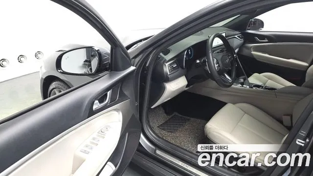2021 Genesis The New G70 Gasoline 2.0T 2WD Sold VIN KMTG341ABMU084910 – dashboard