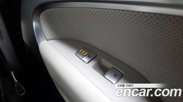 2021 Genesis The New G70 Gasoline 2.0T 2WD Sold VIN KMTG341ABMU089818 – photo 16
