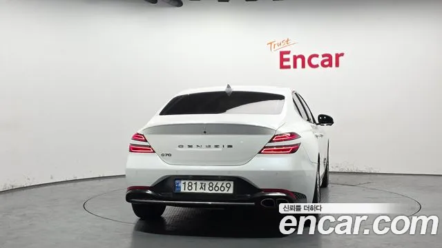 2021 Genesis The New G70 Gasoline 2.0T 2WD Sold VIN KMTG341ABMU089818 – photo 18