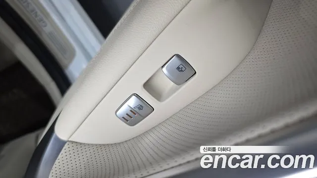 2021 Genesis The New G70 Gasoline 2.0T 2WD Sold VIN KMTG341ABMU093488 – photo 15 2021 Genesis The New G70 Gasoline 2.0T 2WD Sold VIN KMTG341ABMU093488 – photo 15