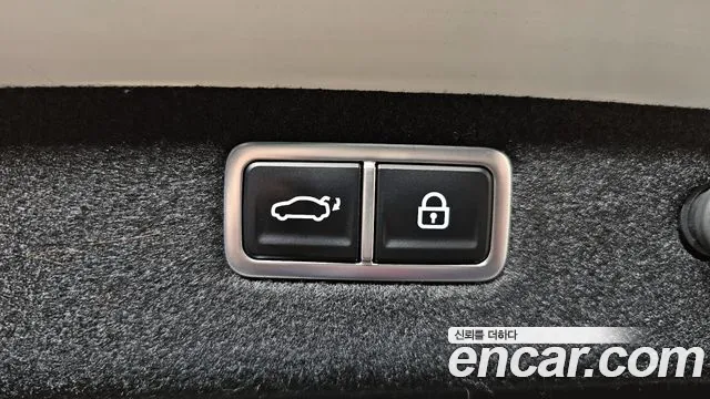 2022 Genesis The New G70 Gasoline 2.0T 2WD Sold VIN KMTG341ABNU097300 – rear exterior 2022 Genesis The New G70 Gasoline 2.0T 2WD Sold VIN KMTG341ABNU097300 – rear exterior