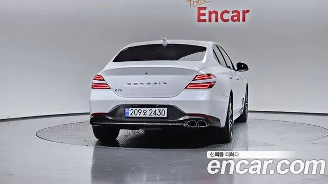 2022 Genesis The New G70 Gasoline 2.0T 2WD Sold VIN KMTG341ABNU097300 – photo 13 2022 Genesis The New G70 Gasoline 2.0T 2WD Sold VIN KMTG341ABNU097300 – photo 13