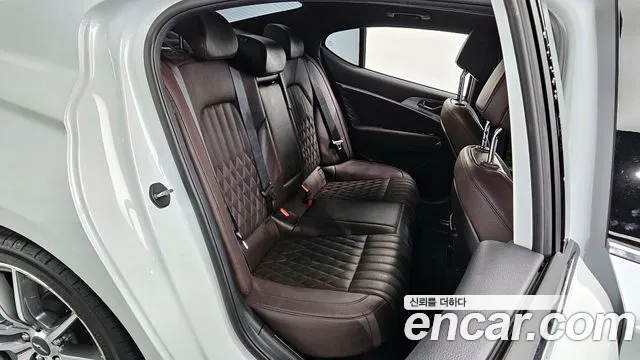2022 Genesis The New G70 Gasoline 2.0T 2WD Sold VIN KMTG341ABNU097300 – photo 14 2022 Genesis The New G70 Gasoline 2.0T 2WD Sold VIN KMTG341ABNU097300 – photo 14