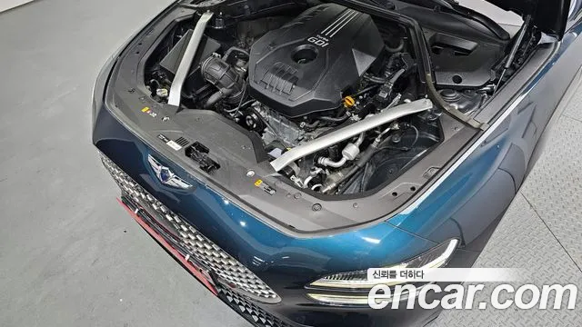 2022 Genesis The New G70 Gasoline 2.0T 2WD VIN KMTG341ABNU101231
