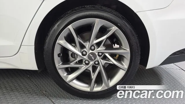 2022 Genesis The New G70 Gasoline 2.0T 2WD Sold VIN KMTG341ABNU105491 – photo 18 2022 Genesis The New G70 Gasoline 2.0T 2WD Sold VIN KMTG341ABNU105491 – photo 18