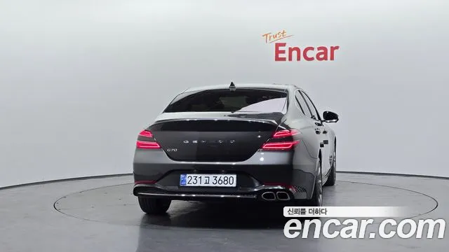 2022 Genesis The New G70 Gasoline 2.0T 2WD Sold VIN KMTG341ABNU105615 – photo 12 2022 Genesis The New G70 Gasoline 2.0T 2WD Sold VIN KMTG341ABNU105615 – photo 12